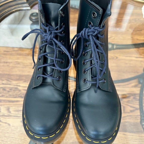 Doc Martens womens size 6 worn once - Picture 2 of 5
